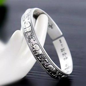 Antiqued Carved Elephant Bracelet | 999 Pure Silver